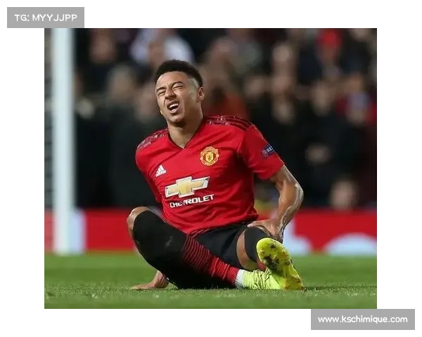 全面解析曼联弗兰在球队中的关键技能与实战运用策略与训练提升方法 全面解析曼联弗兰在球队中的关键技能与实战运用策略与训练提升方法